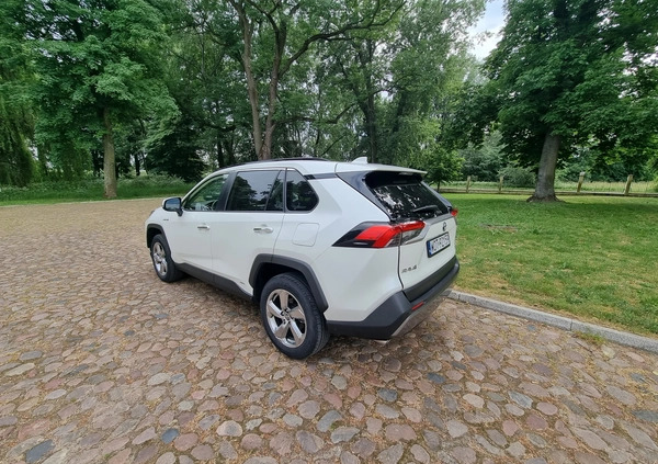Toyota RAV4 cena 174000 przebieg: 24232, rok produkcji 2020 z Wieleń małe 407